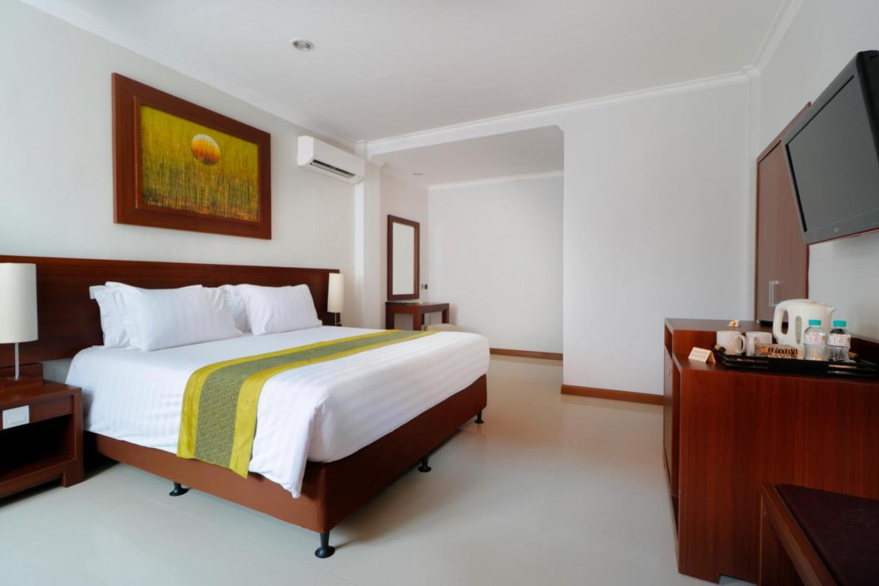 Adi Dharma Hotel Legian Экстерьер фото