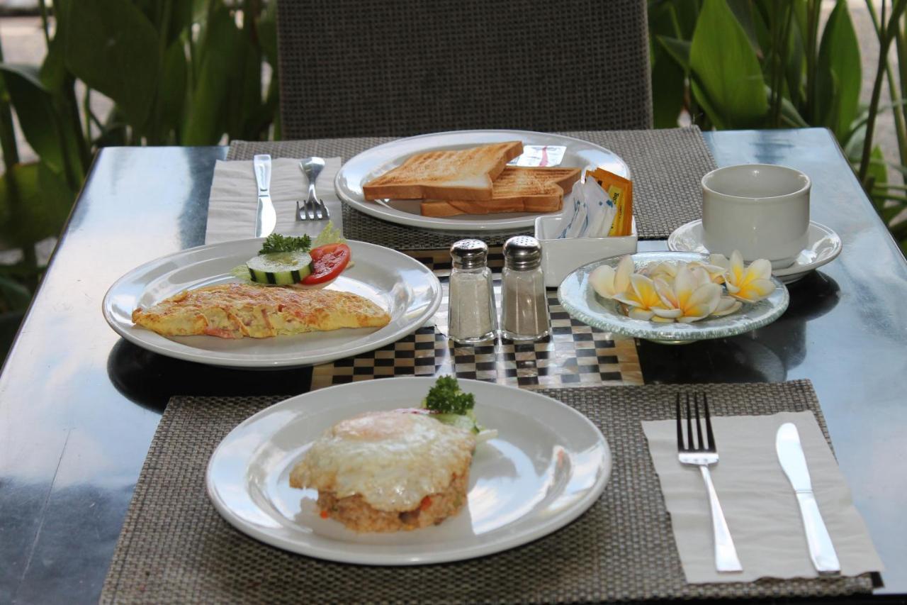 Adi Dharma Hotel Legian Экстерьер фото