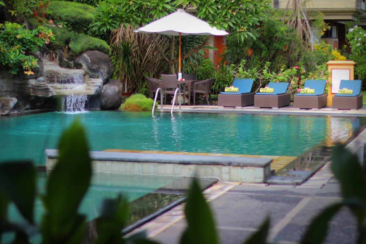 Adi Dharma Hotel Legian Экстерьер фото