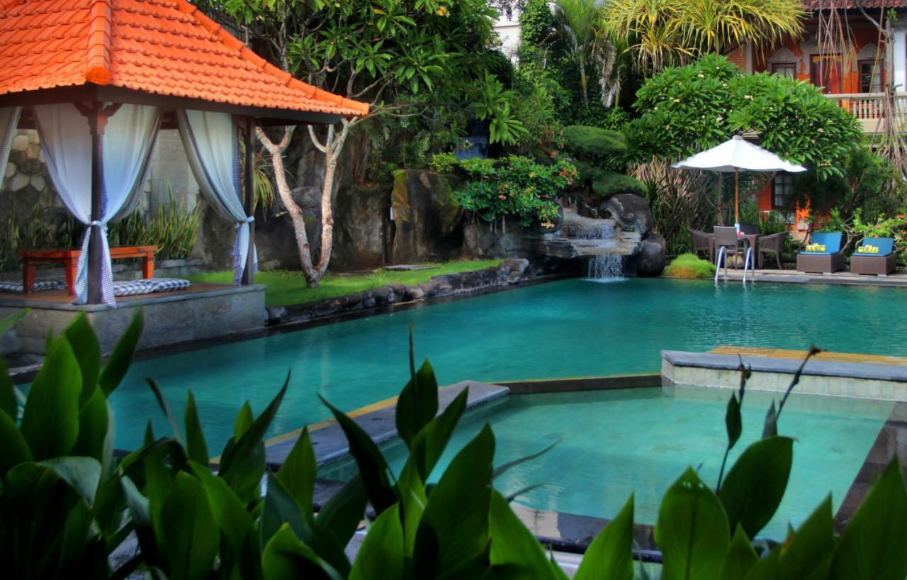 Adi Dharma Hotel Legian Экстерьер фото