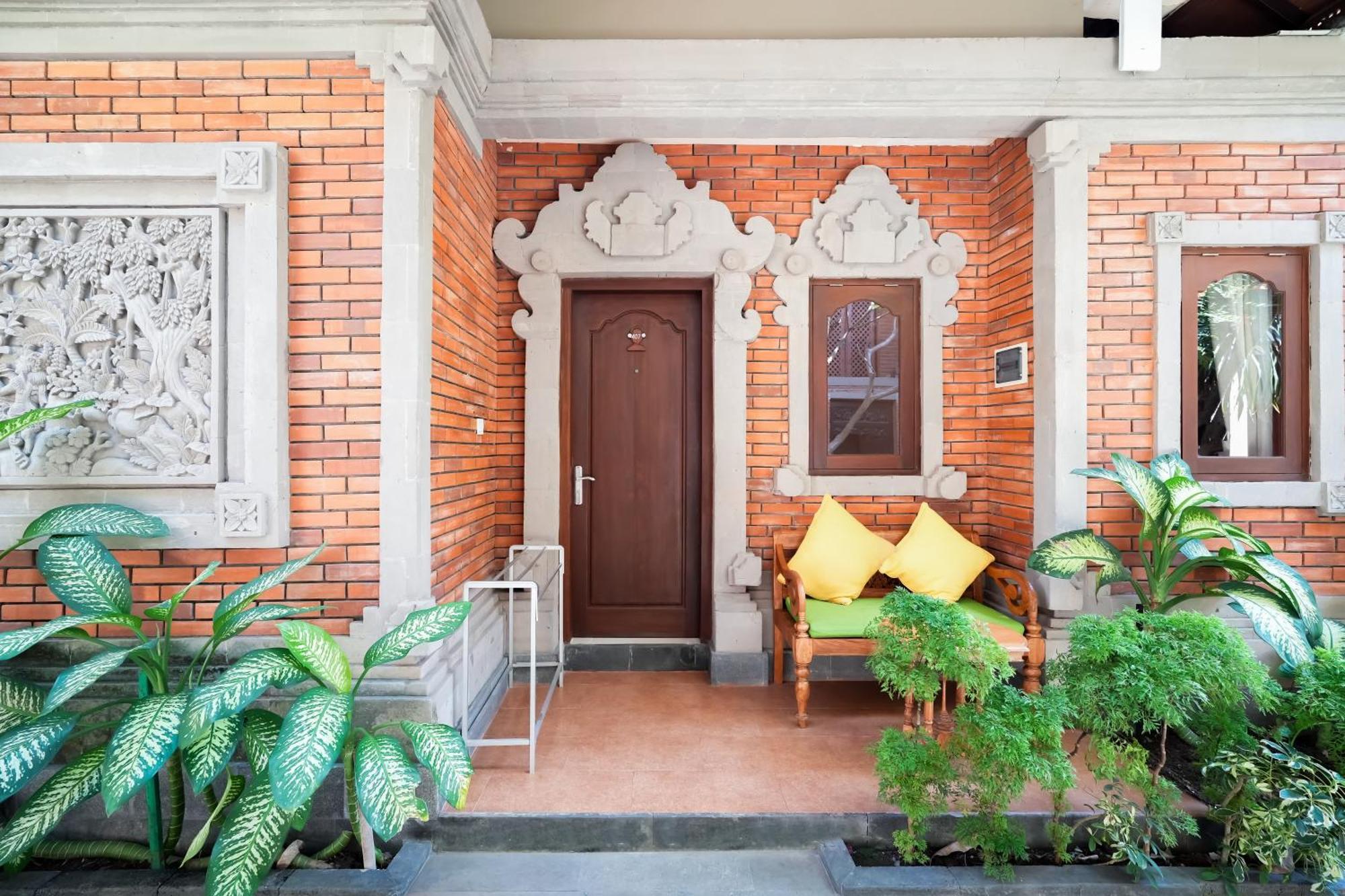 Adi Dharma Hotel Legian Экстерьер фото