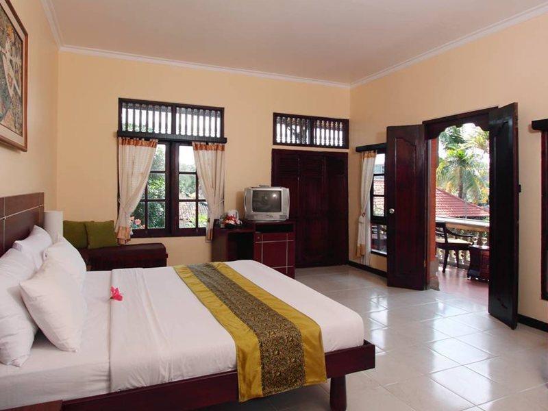 Adi Dharma Hotel Legian Экстерьер фото