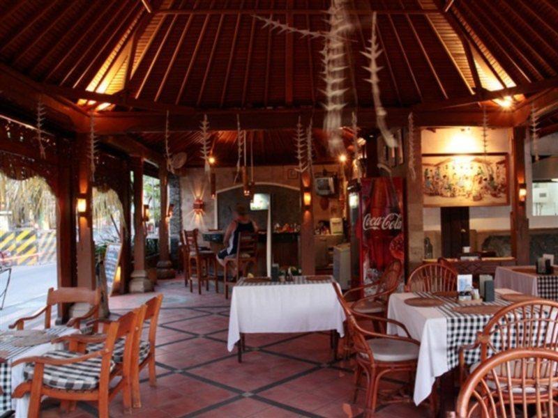 Adi Dharma Hotel Legian Экстерьер фото