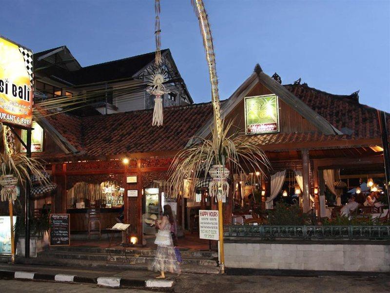 Adi Dharma Hotel Legian Экстерьер фото