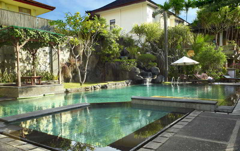 Adi Dharma Hotel Legian Экстерьер фото