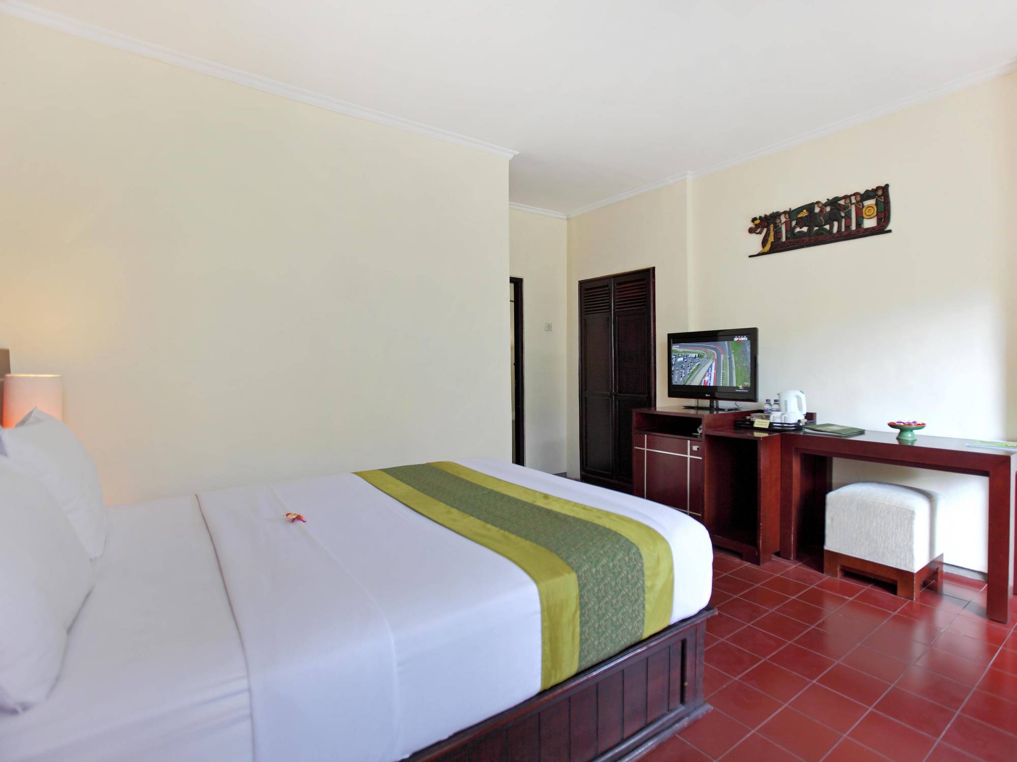Adi Dharma Hotel Legian Экстерьер фото